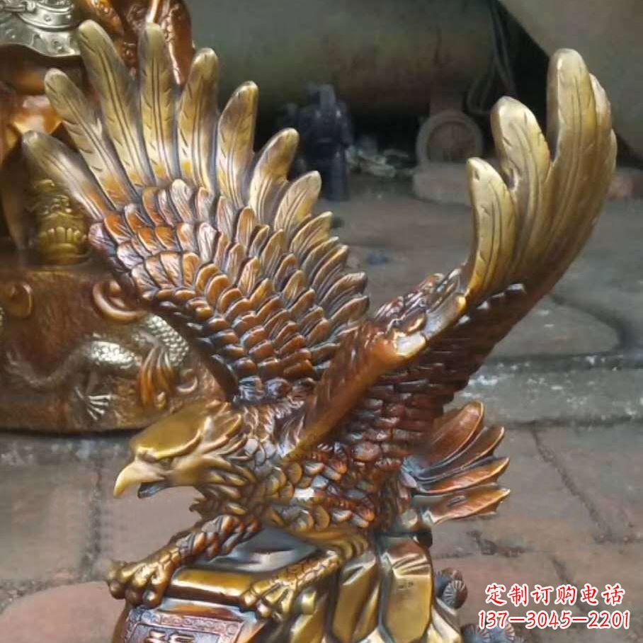 温州雕塑精灵:翱翔于天际的老鹰雕塑