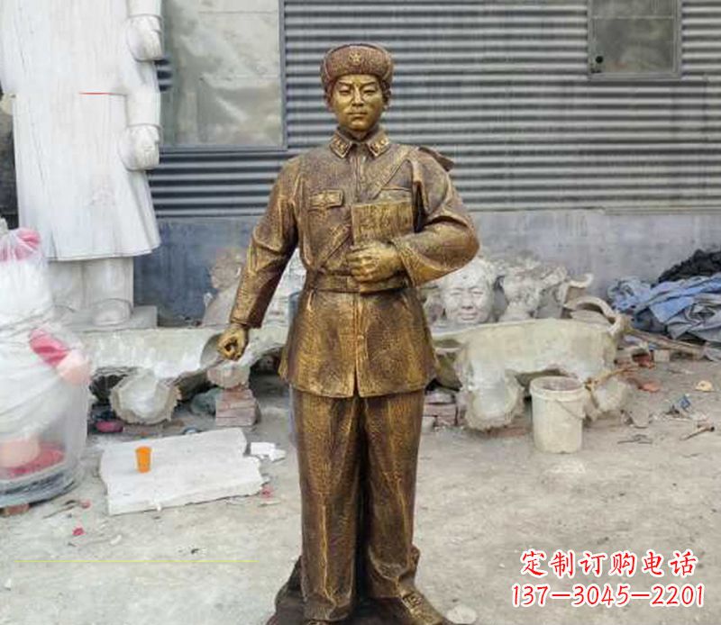 温州传承爱国精神,让雷锋雕塑永久守护家园