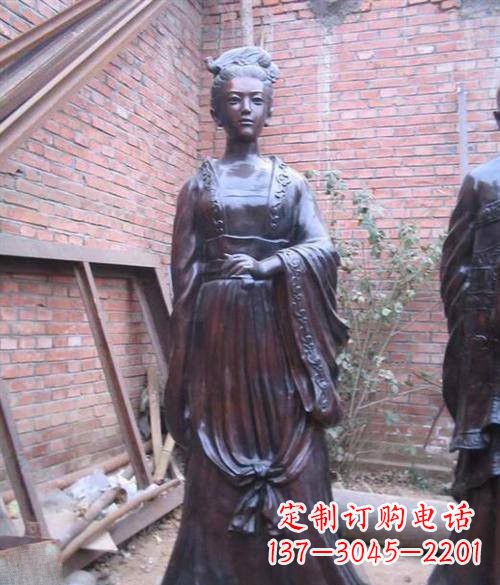 温州汹涌波澜中的李清照雕塑