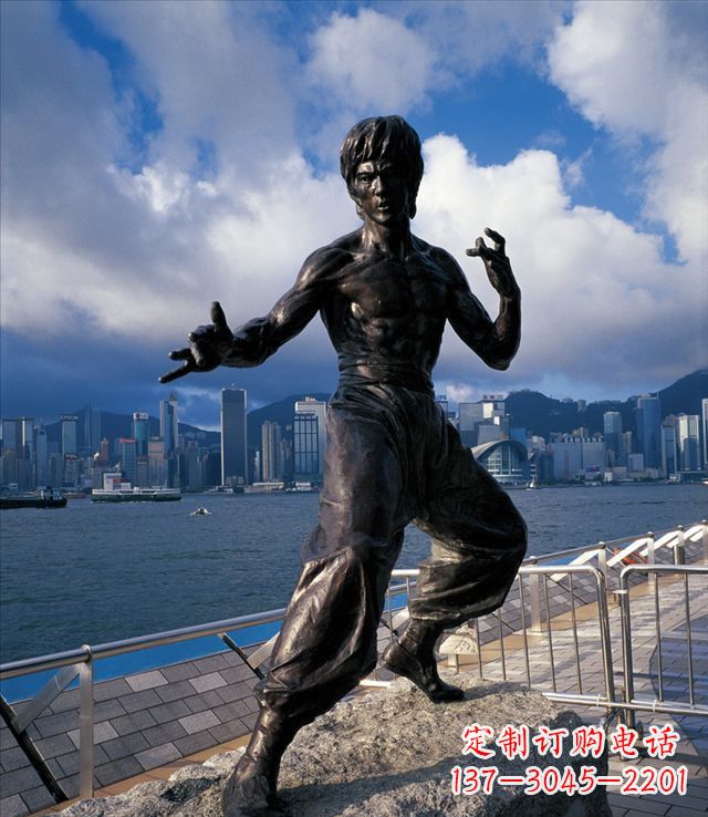 温州标题:李小龙铜雕,让传奇永存
