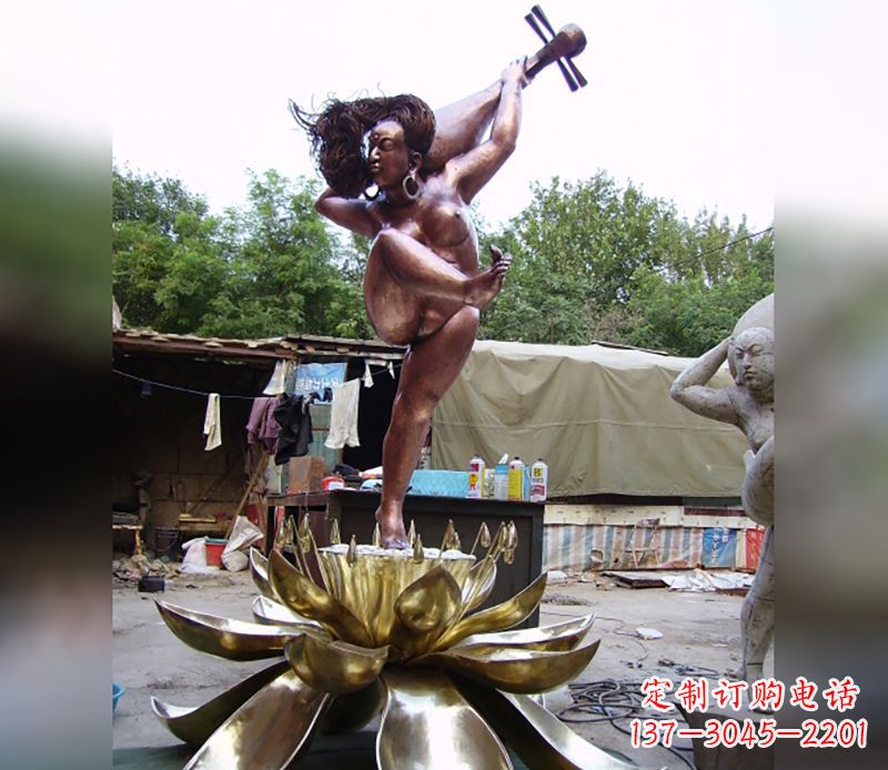 温州如神般的精美莲花铜雕塑