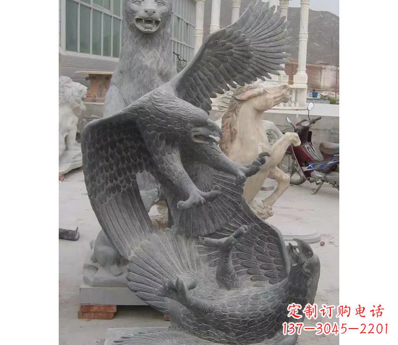 温州中领雕塑推出的石雕老鹰是一款充满生机与力…