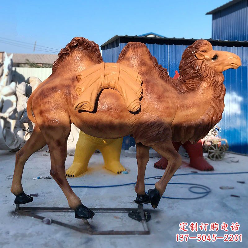 温州雕刻精美的骆驼玻璃钢仿真雕塑