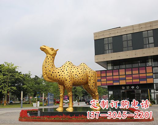 温州闪亮可爱的不锈钢骆驼雕塑