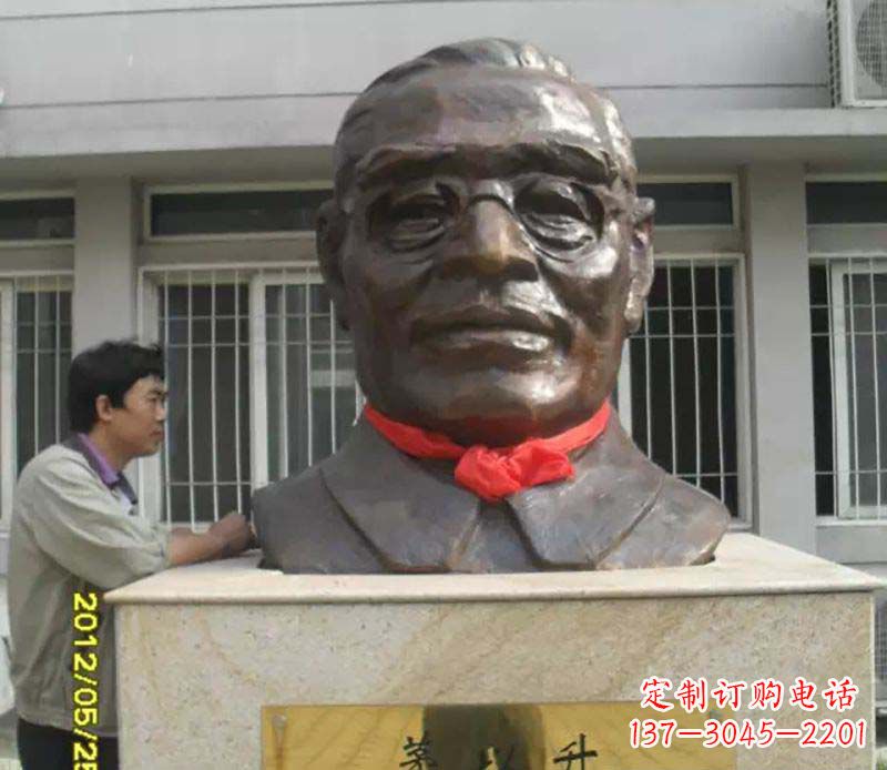 温州领雕塑：打造精致头像铜雕