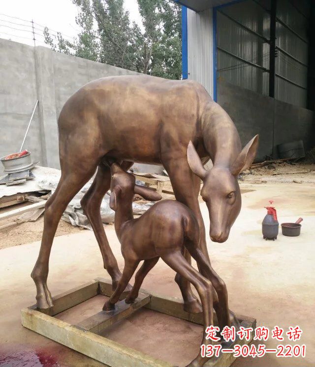 温州母子鹿公园动物铜雕——精美绝伦
