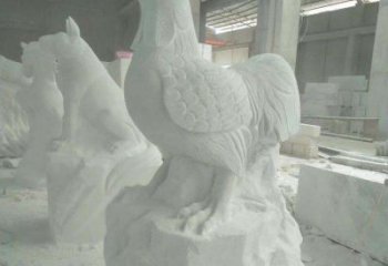 温州华丽而神奇的汉白玉中领生肖鸡雕塑
