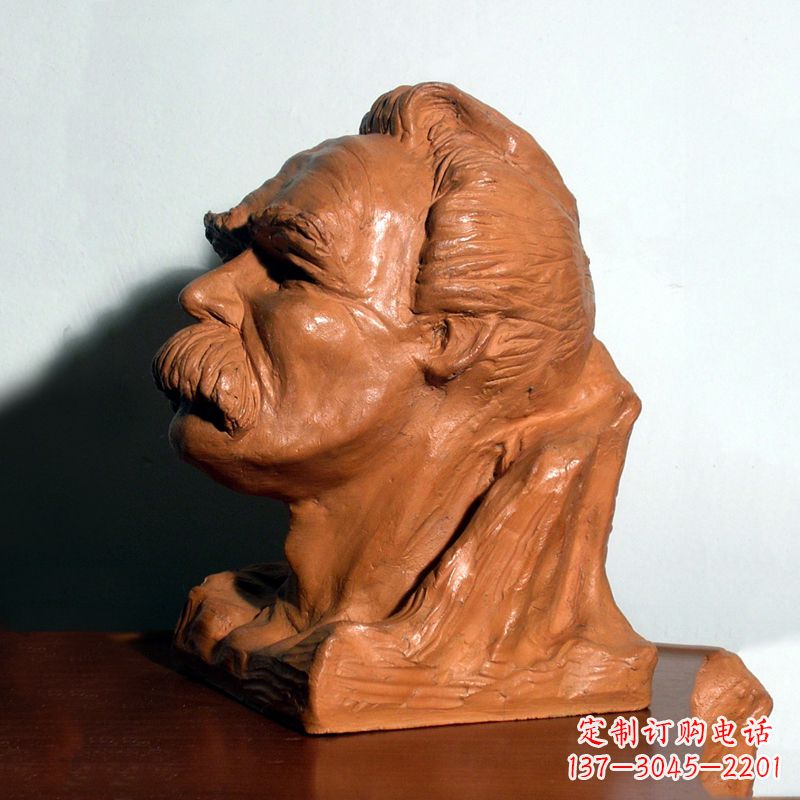 温州以尼采为原型的雕塑头像