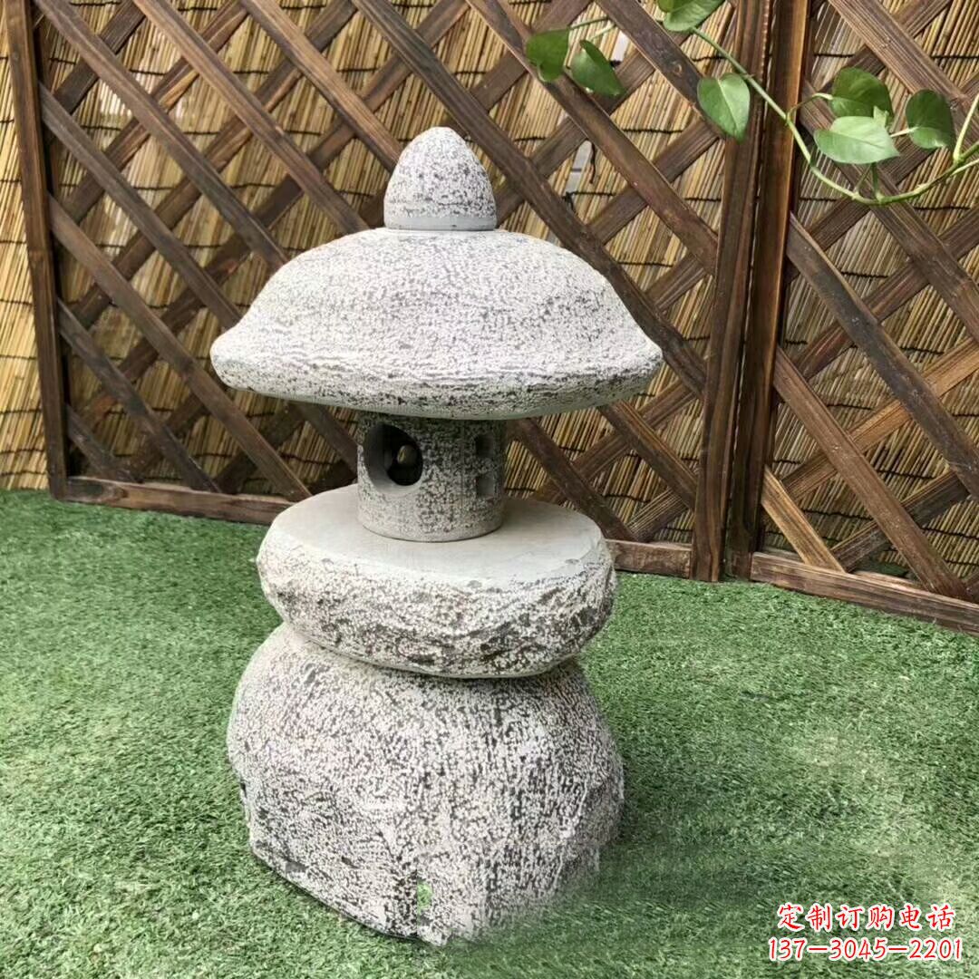 温州青石仿古灯笼雕塑,实现仿古风格的彰显