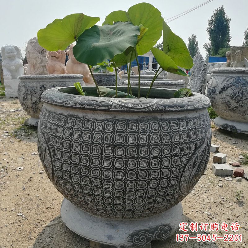 温州荷花鱼石雕塑,精美雕塑展现浪漫情怀