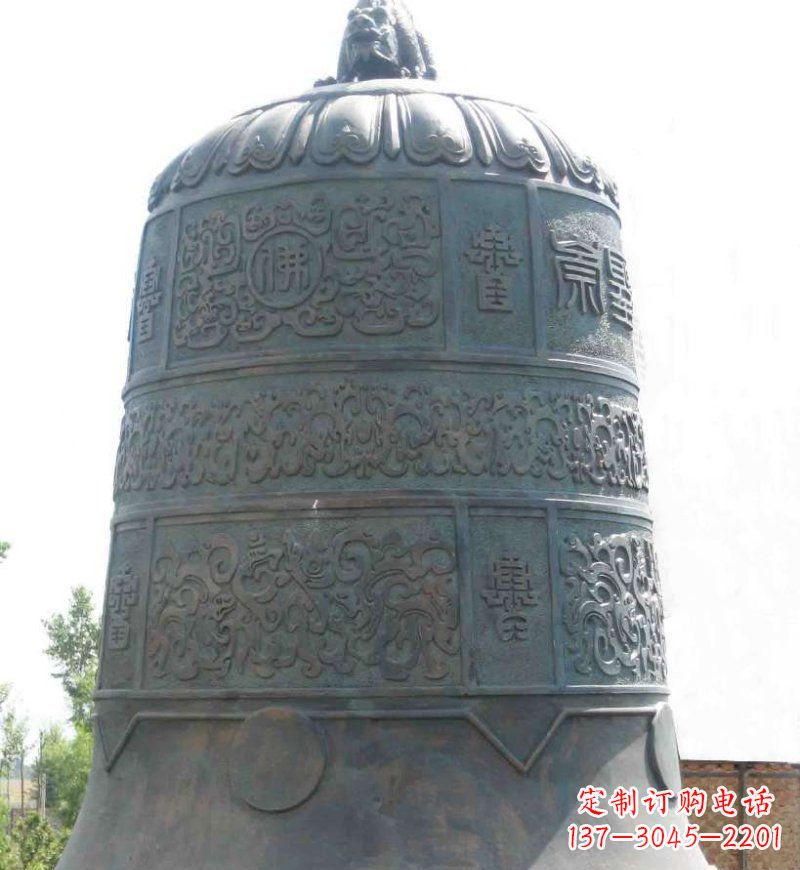 温州传统唢呐青铜钟雕塑,传递节日的祝福