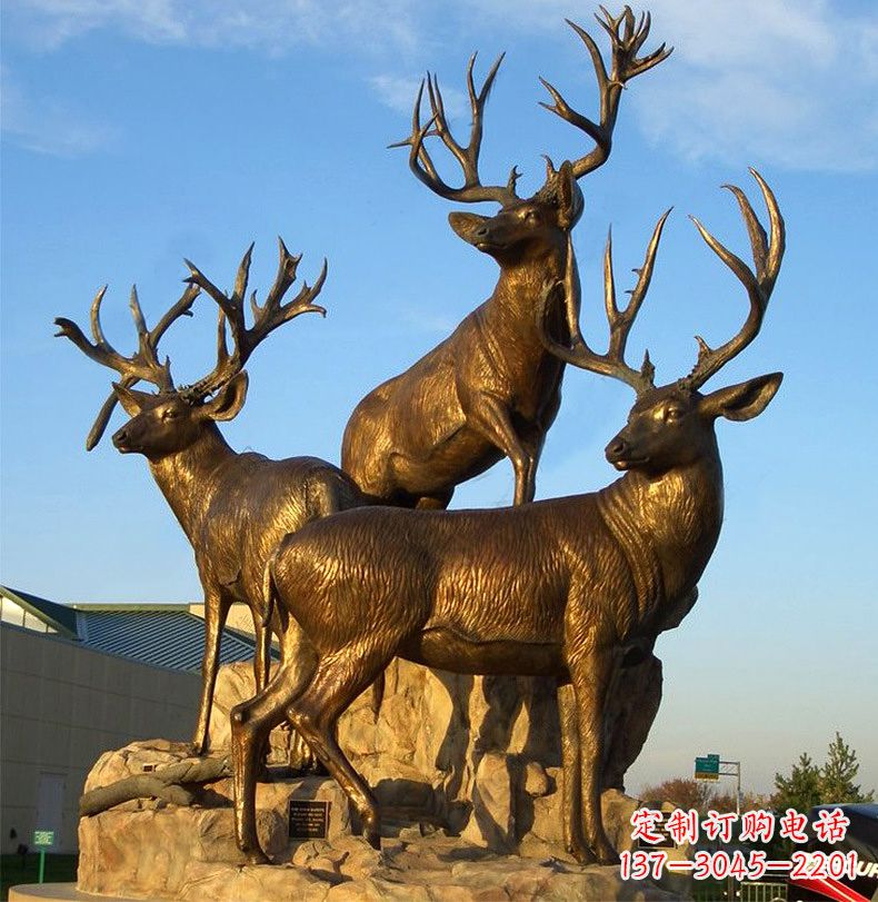 温州三鹿登高鹿景观铜雕,让你秀智慧雕刻艺术