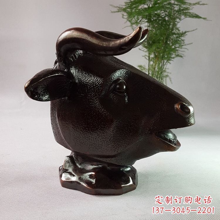温州铸铜牛的雕塑,尽显您的牛年风采