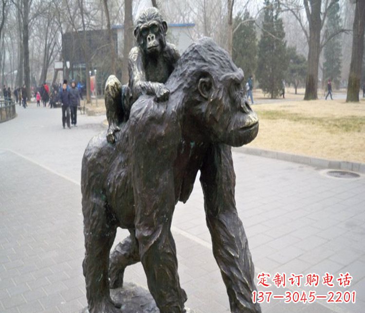 温州多姿多彩的猩猩雕塑