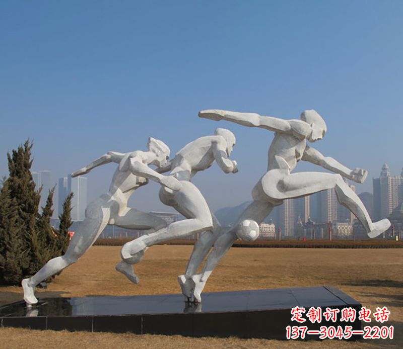 温州踢足球不锈钢运动雕塑