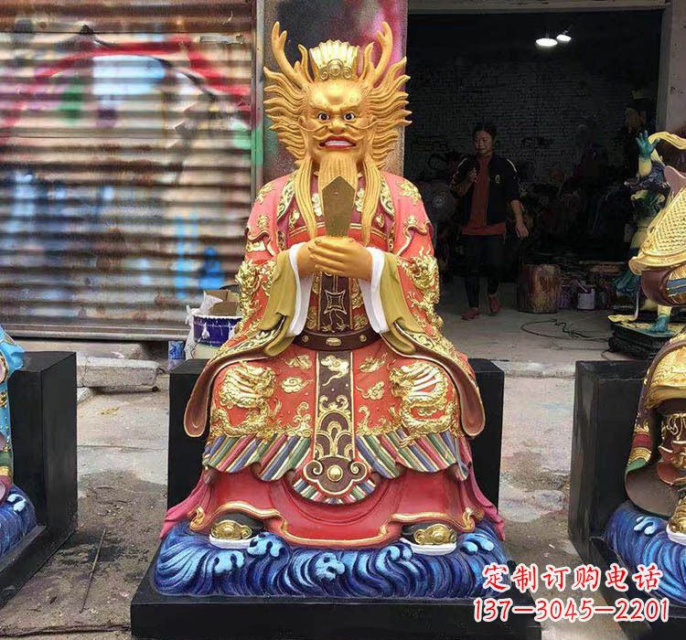 温州铜雕彩绘坐式龙王