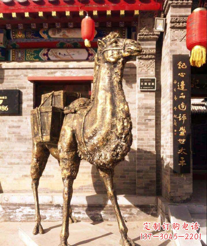 温州驮行李的骆驼动物铜雕