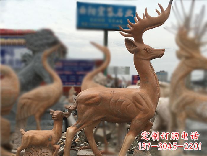 温州晚霞红动物驯鹿公园石雕