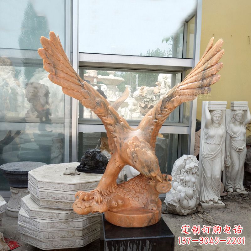 温州晚霞红老鹰石雕塑