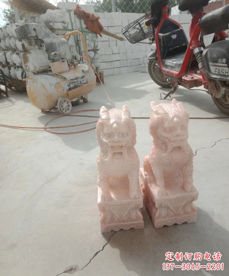 温州晚霞红神兽麒麟动物雕塑