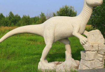 温州雕刻恐龙的砂岩艺术