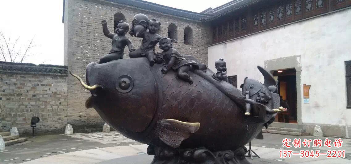 温州小孩骑鱼铜雕