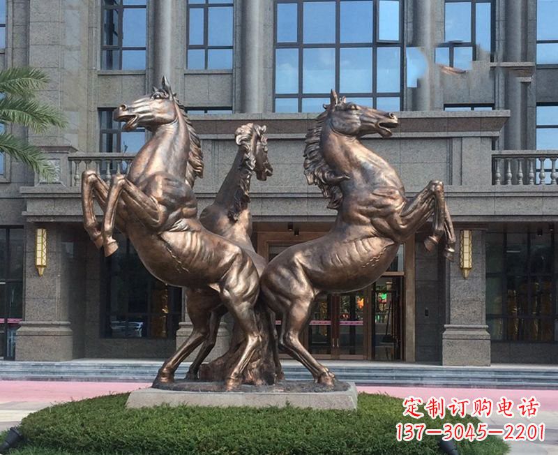 温州小区立马铜雕