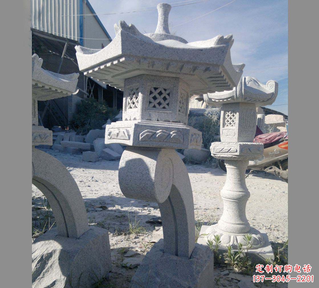 温州园林景观草坪石灯雕塑