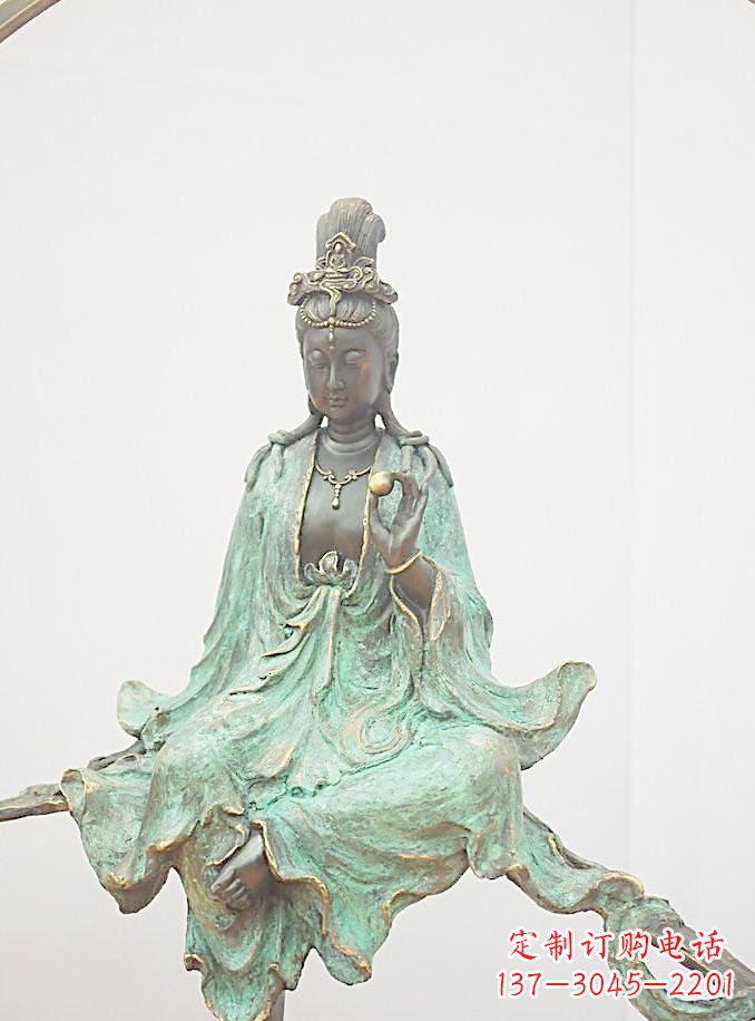 温州铸铜观自在观音雕像