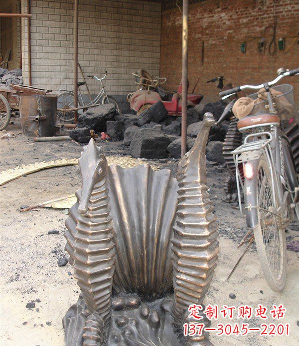 温州铸铜海马小区动物铜雕