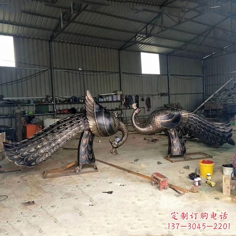 温州铸铜孔雀雕塑