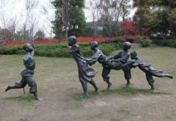 温州铸铜老鹰捉小鸡儿童雕塑